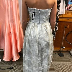 One of a kind, never worn Bariano dress size 6